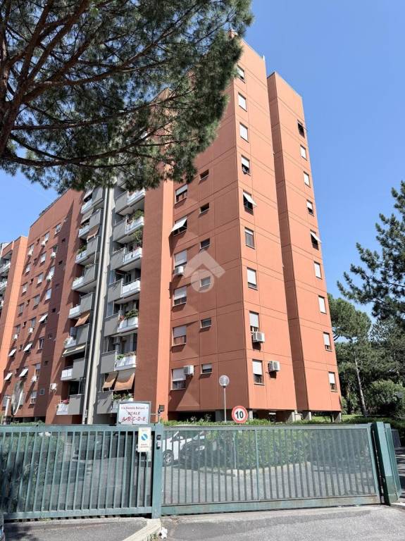 appartamento in vendita a Roma in zona Prenestino-Labicano