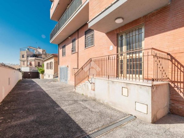 appartamento in vendita a Roma in zona Torrevecchia