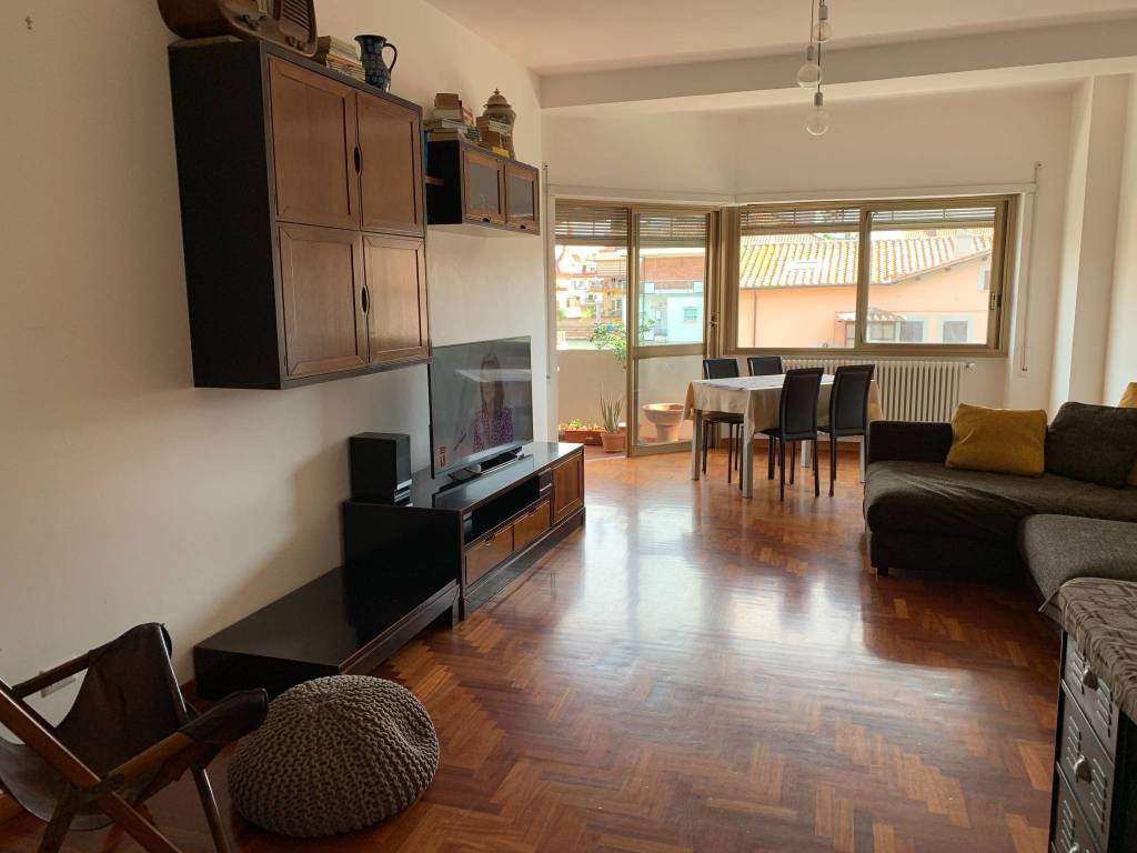 appartamento in vendita a Roma in zona Appio Claudio