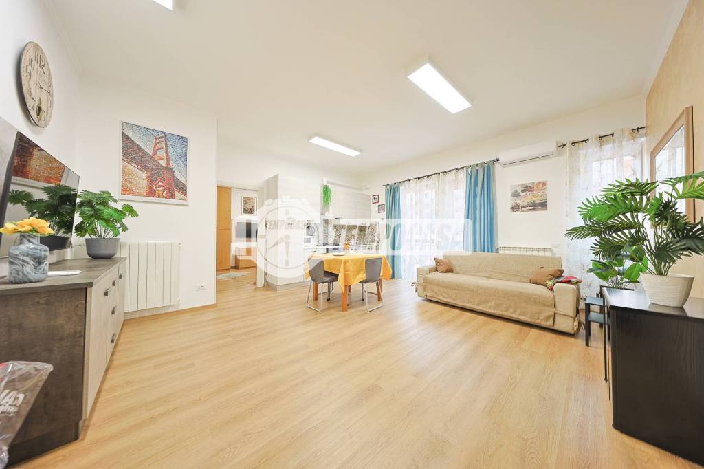 appartamento in vendita a Roma in zona Acilia