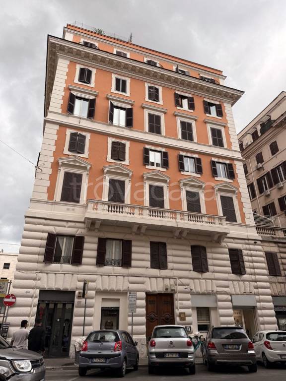 appartamento in vendita a Roma in zona Esquilino