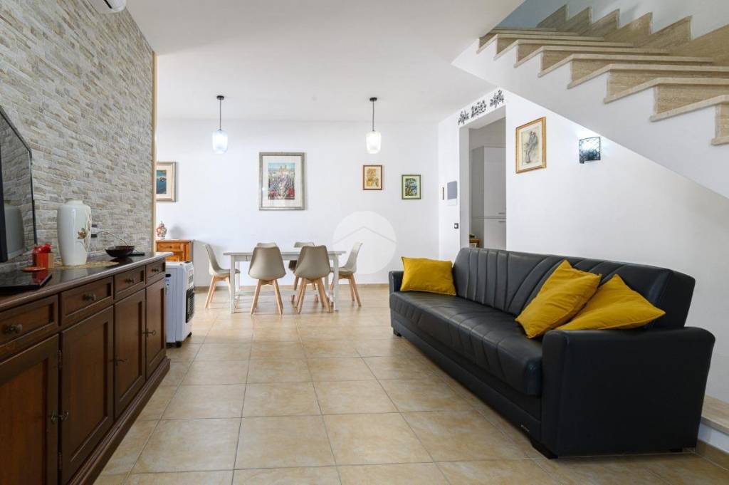 casa indipendente in vendita a Roma in zona Massimina/Casal Lumbroso