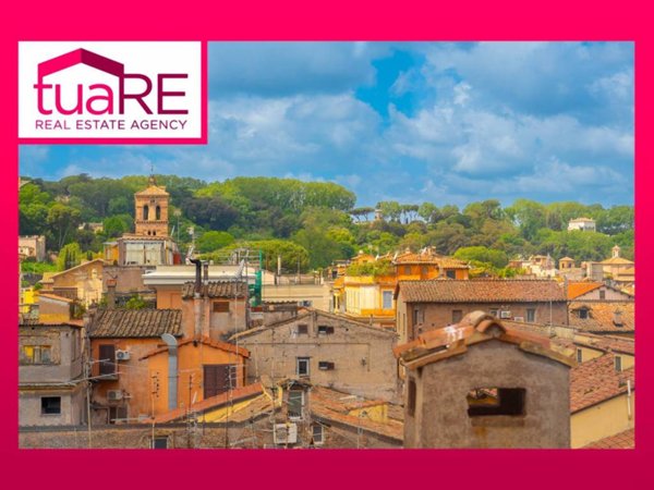appartamento in vendita a Roma in zona Trastevere