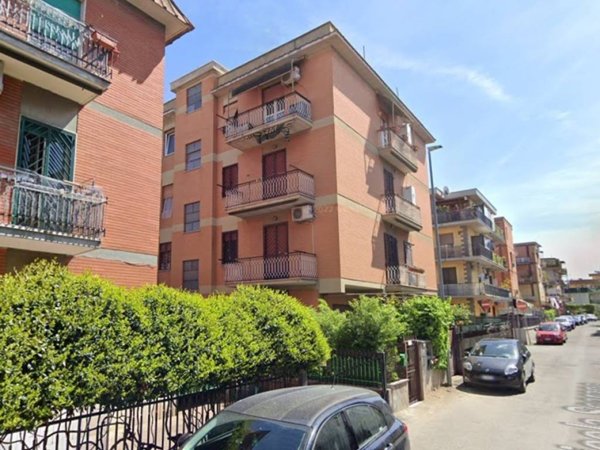 appartamento in vendita a Roma in zona Torre Angela