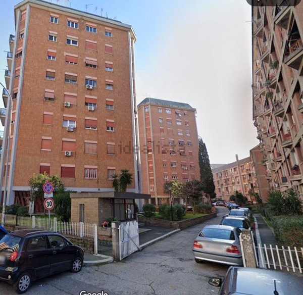 appartamento in vendita a Roma in zona Torre Spaccata