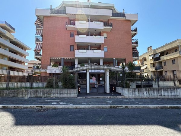 appartamento in vendita a Roma in zona Ponte di Nona