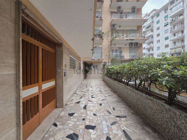 appartamento in vendita a Roma in zona Ostiense