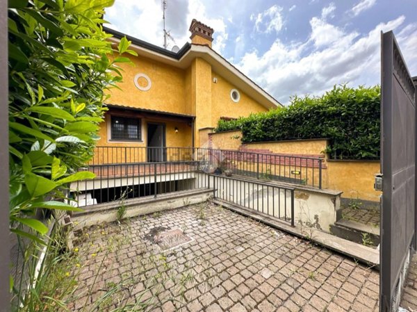 appartamento in vendita a Roma in zona Borghesiana