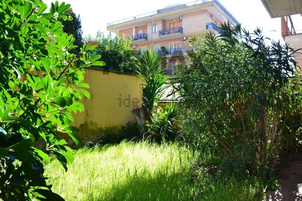 appartamento in vendita a Roma in zona Casalotti