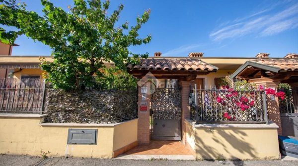 casa indipendente in vendita a Roma in zona Tor Vergata/Torrenova