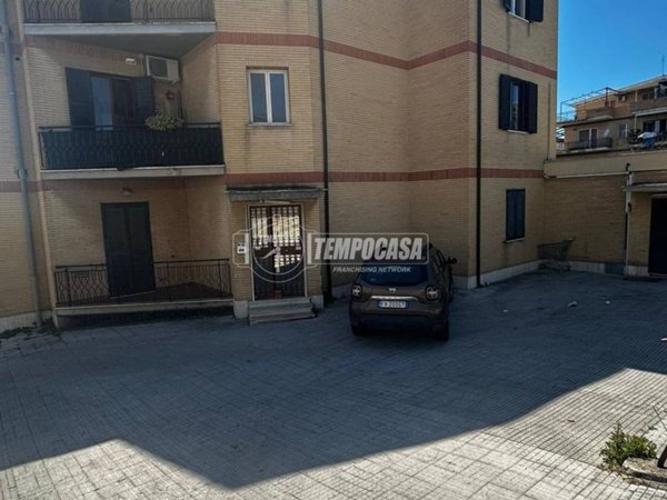 appartamento in vendita a Roma in zona Spallette