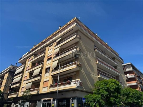 appartamento in vendita a Roma in zona Ostia