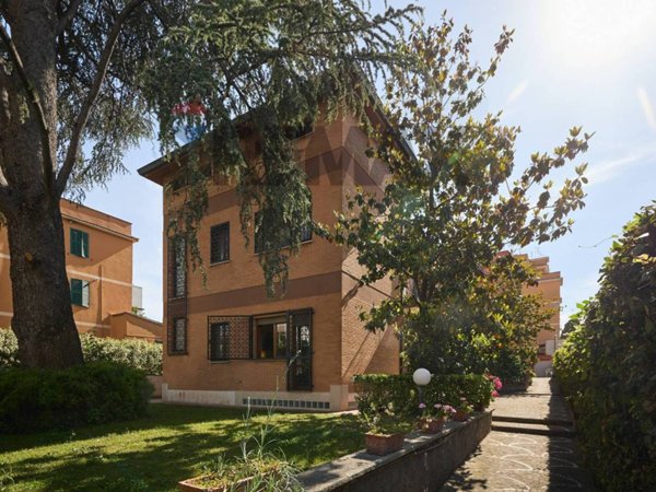 casa indipendente in vendita a Roma in zona Alessandrino