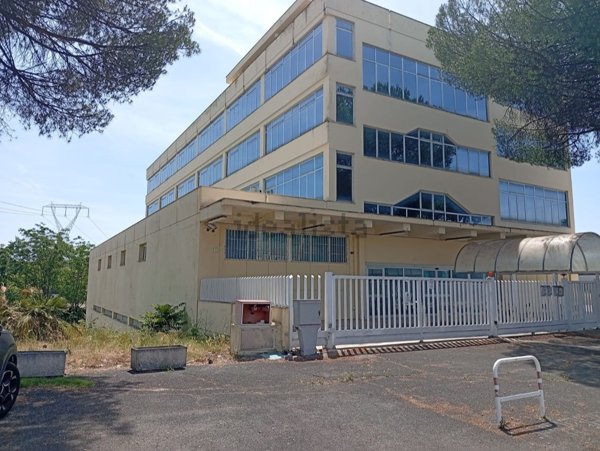 casa indipendente in vendita a Roma in zona Case Rosse