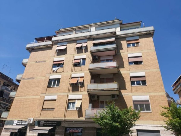 appartamento in vendita a Roma in zona Collatino