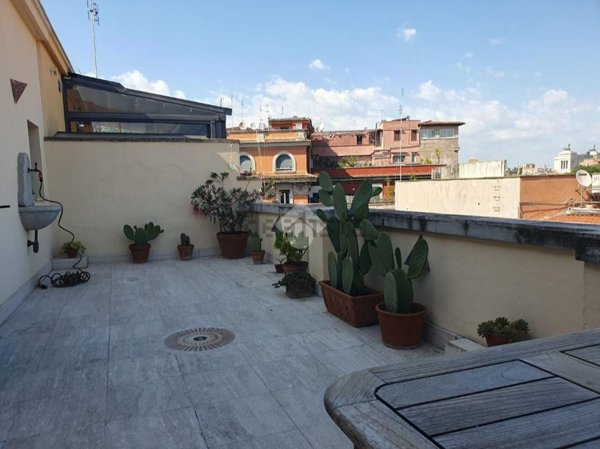 appartamento in vendita a Roma in zona Trastevere