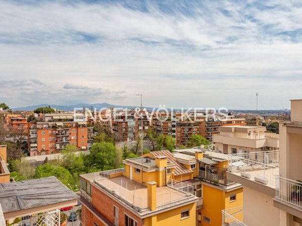 appartamento in vendita a Roma in zona Gianicolense