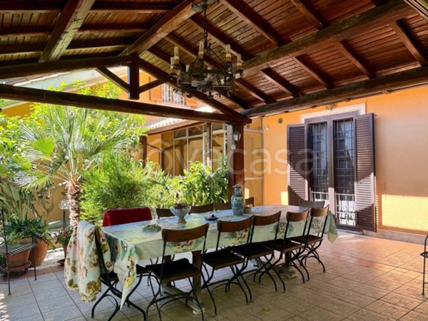 casa indipendente in vendita a Roma in zona Casal Morena