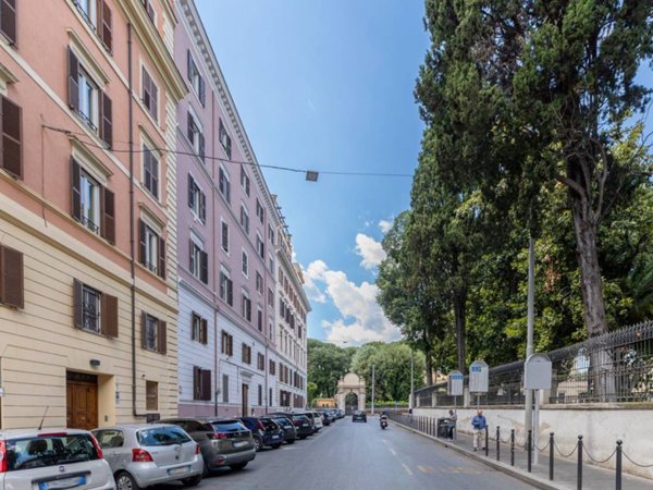 appartamento in vendita a Roma in zona Castro Pretorio
