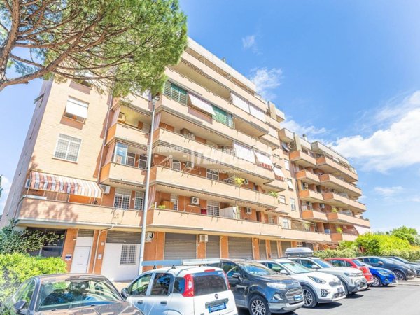appartamento in vendita a Roma in zona Torre Maura