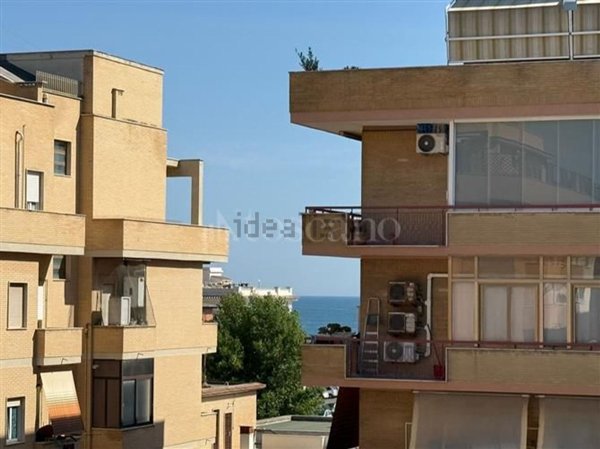 appartamento in vendita a Roma in zona Ostia