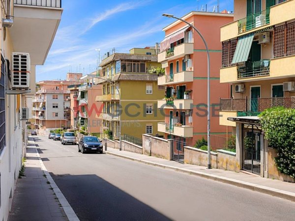 appartamento in vendita a Roma in zona Gianicolense