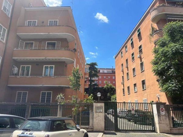 appartamento in vendita a Roma in zona Nomentano