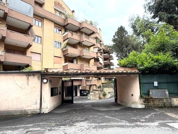 monolocale in vendita a Roma in zona Tomba di Nerone