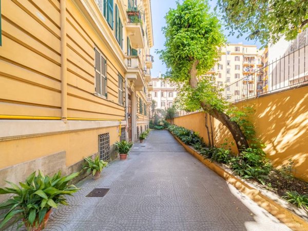 appartamento in vendita a Roma in zona Appio Latino