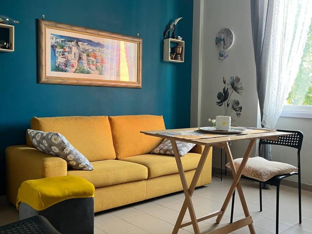 appartamento in vendita a Roma in zona Ostiense
