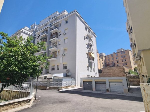 appartamento in vendita a Roma in zona Appio Latino