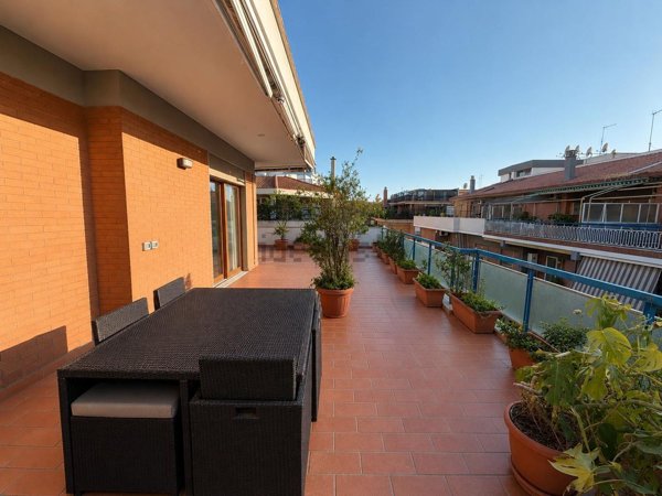 appartamento in vendita a Roma in zona Ostia
