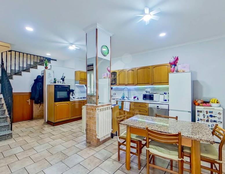 appartamento in vendita a Roma in zona Lunghezza