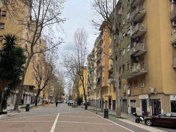 appartamento in vendita a Roma in zona Cinecittà