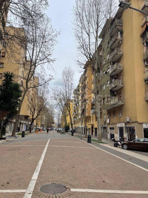 appartamento in vendita a Roma in zona Don Bosco