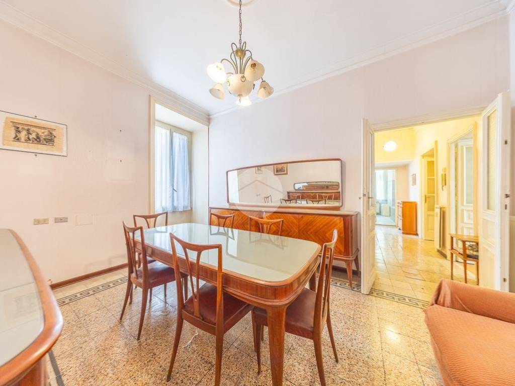 appartamento in vendita a Roma in zona Appio Latino