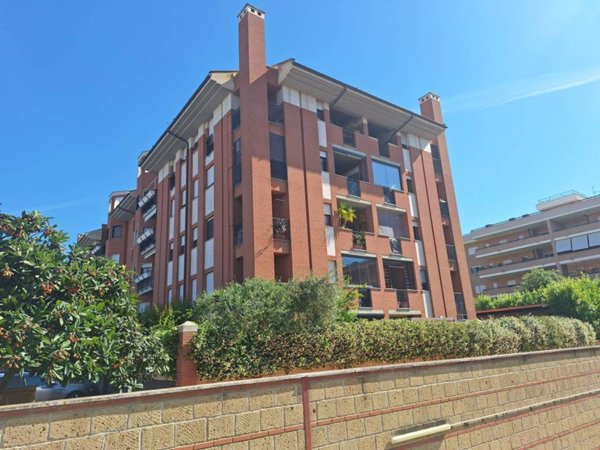 appartamento in vendita a Roma in zona Casal Monastero