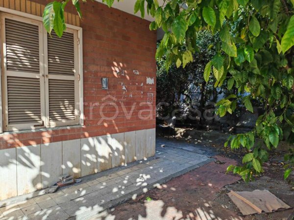 appartamento in vendita a Roma in zona Torre Angela