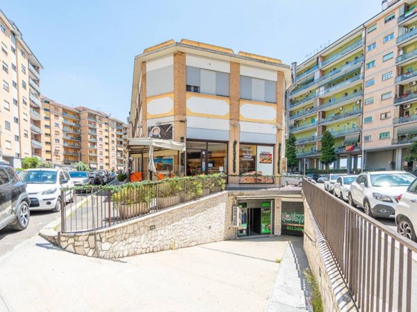locale commerciale in vendita a Roma in zona Tor Sapienza