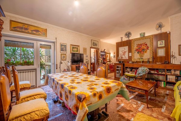 appartamento in vendita a Roma in zona Appio Latino