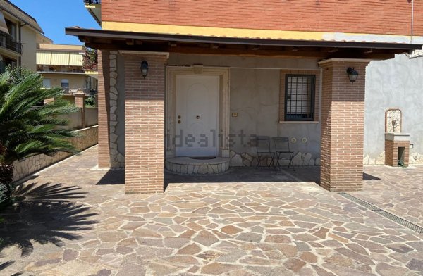 appartamento in vendita a Roma in zona Torre Gaia