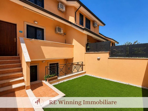 casa indipendente in vendita a Roma