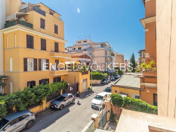 appartamento in vendita a Roma in zona Gianicolense