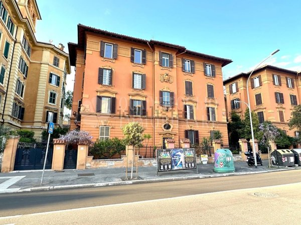 appartamento in vendita a Roma in zona Tuscolano