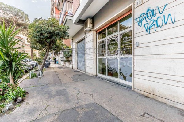 negozio in vendita a Roma in zona Ostia