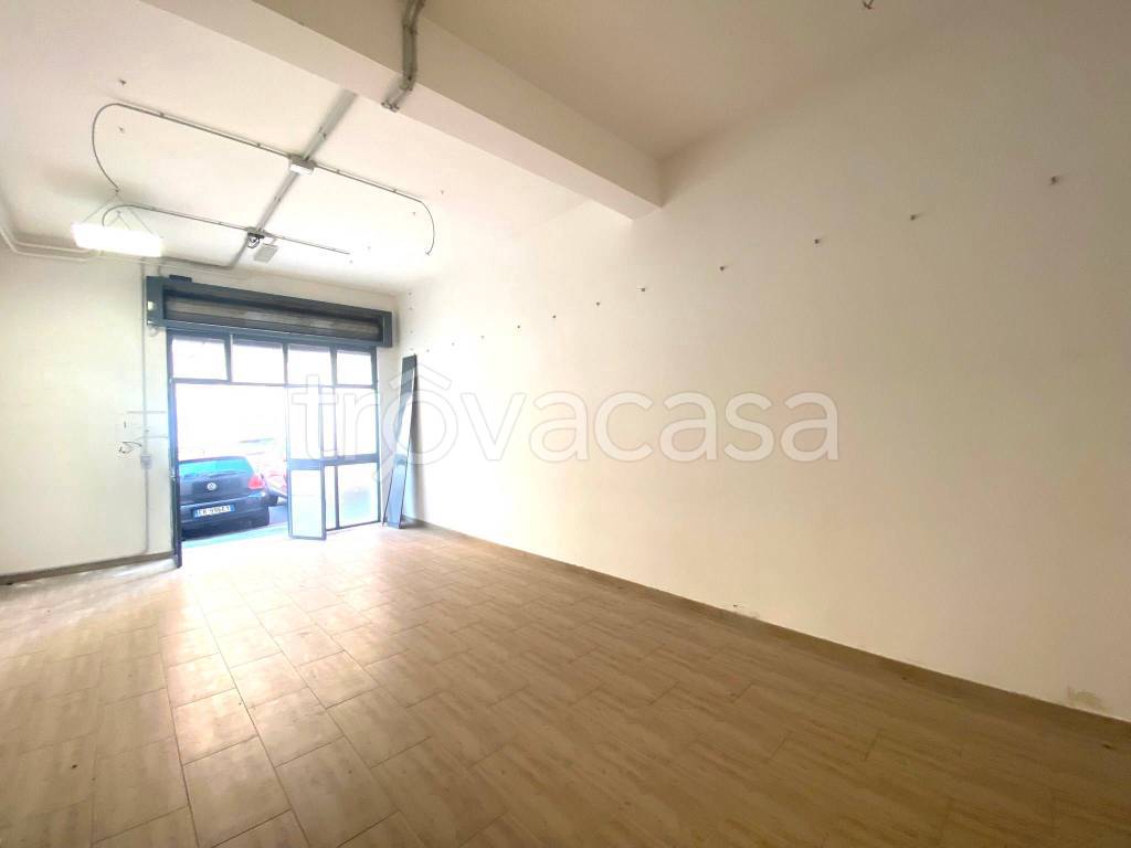 negozio in vendita a Roma in zona Appio Latino