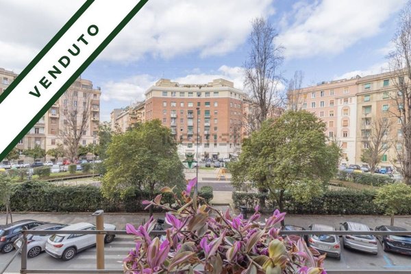 appartamento in vendita a Roma in zona Della Vittoria
