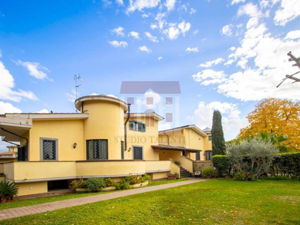 casa indipendente in vendita a Roma in zona Casal Monastero