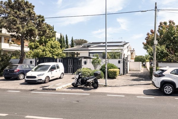 appartamento in vendita a Roma in zona Infernetto