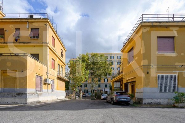 appartamento in vendita a Roma in zona Ostiense